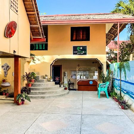White Shamrock Beach Hotel Balabag  エクステリア 写真