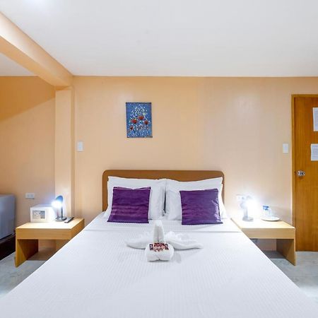 White Shamrock Beach Hotel Balabag  エクステリア 写真
