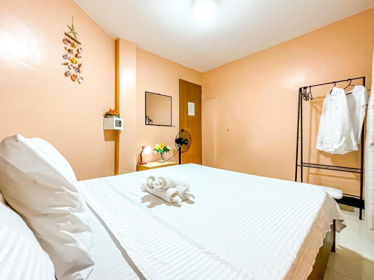 White Shamrock Beach Hotel Balabag  エクステリア 写真